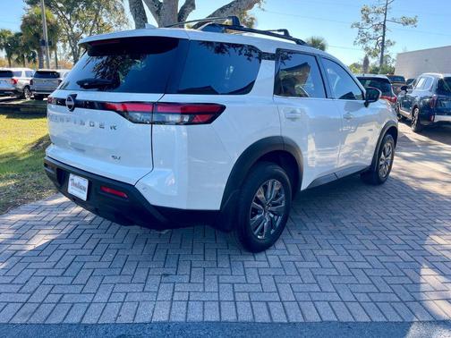 2024 Nissan Pathfinder SV 2WD