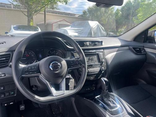 Glacier White 2022 Nissan Rogue Sport S