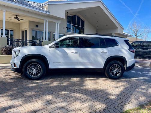 2025 GMC Acadia FWD Elevation