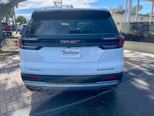 2025 GMC Acadia FWD Elevation