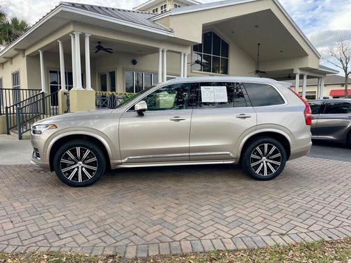 2024 Volvo XC90 B5 AWD Plus Bright Theme 7P