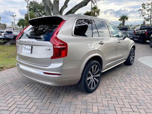 2024 Volvo XC90 B5 AWD Plus Bright Theme 7P