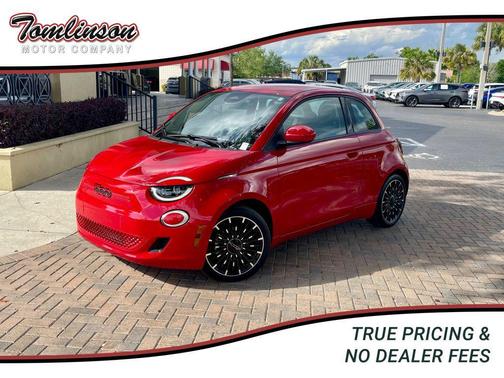 RED 2024 FIAT 500e INSPI(RED)