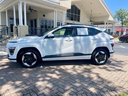 2024 Hyundai KONA EV SEL FWD