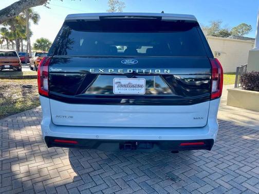 2025 Ford Expedition Active 4x4