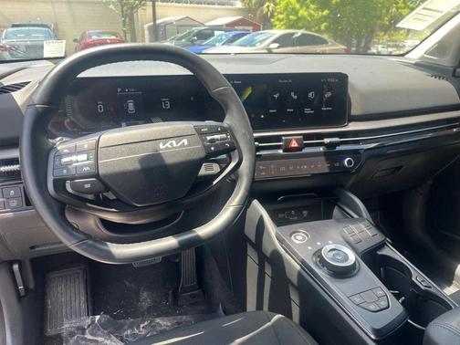Gray 2026 Kia Sportage Hybrid LX