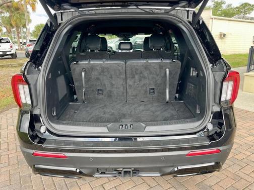 Black 2025 Ford Explorer ST-Line