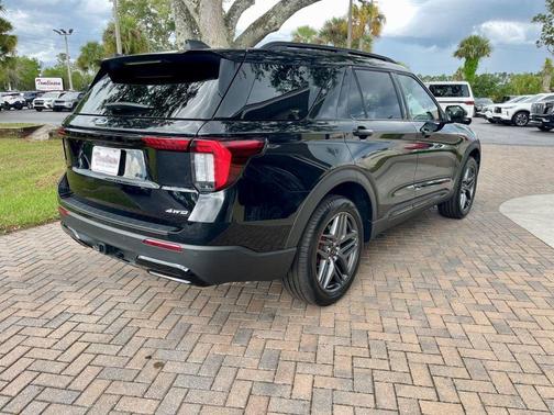 Black 2025 Ford Explorer ST-Line