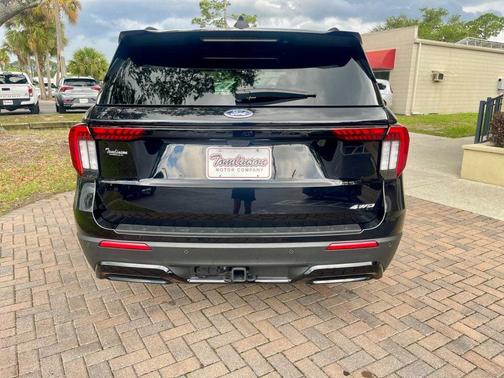 Black 2025 Ford Explorer ST-Line