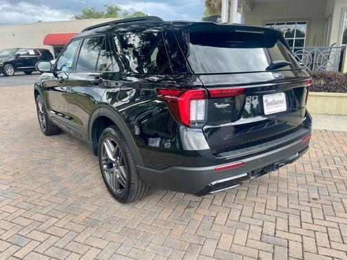 Black 2025 Ford Explorer ST-Line
