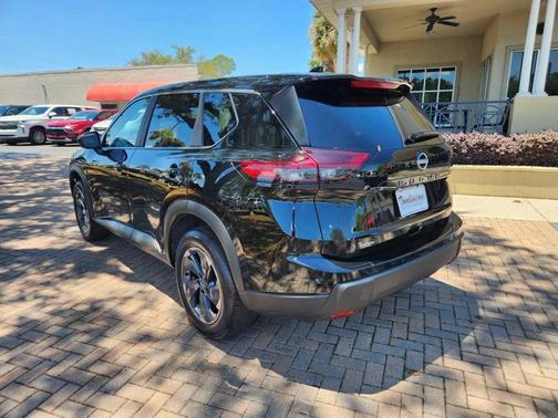 Super Black 2025 Nissan Rogue SV