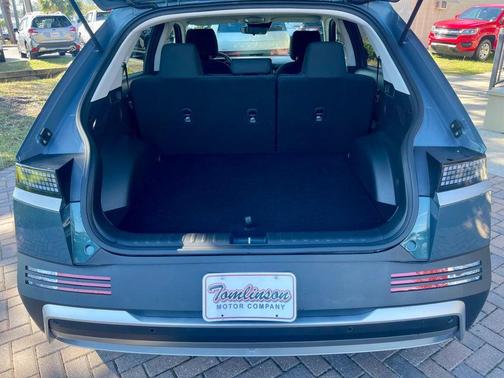 2025 Hyundai IONIQ 5 SE