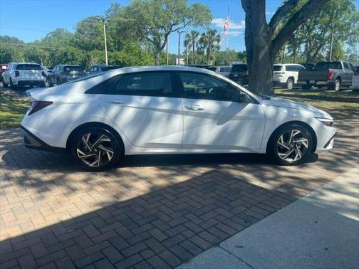 2025 Hyundai ELANTRA Sport