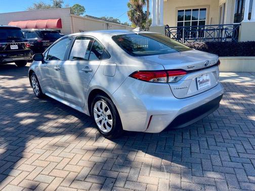 2025 Toyota Corolla Hybrid LE