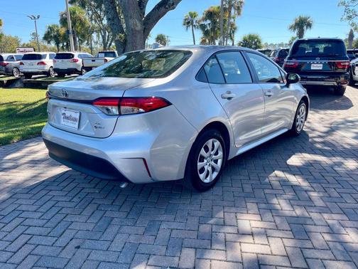 2025 Toyota Corolla Hybrid LE