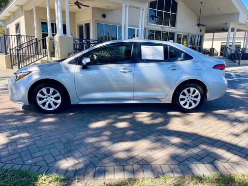 2025 Toyota Corolla Hybrid LE