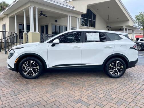 2024 Kia Sportage EX