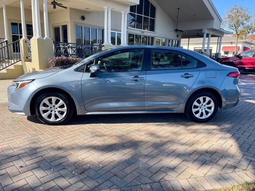 2025 Toyota Corolla Hybrid LE
