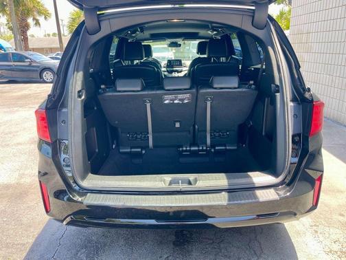 Crystal Black Pearl 2025 Honda Odyssey Sport-L