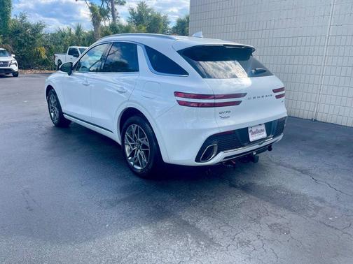 Alta White 2025 Genesis GV70 2.5T