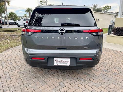 2024 Nissan Pathfinder SV 2WD