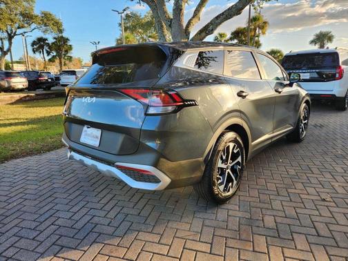 2025 Kia Sportage EX