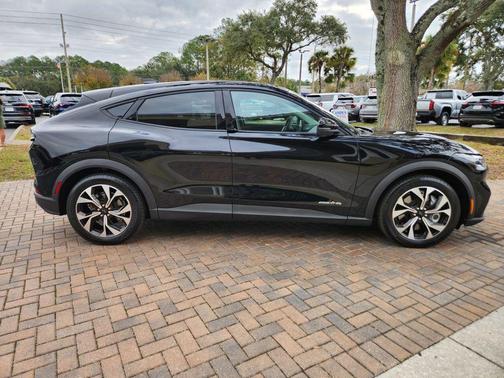 2024 Ford Mustang Mach-E Select