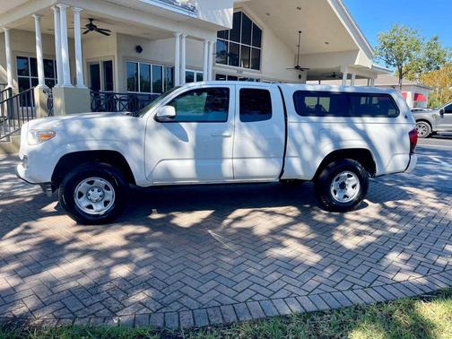 2019 Toyota Tacoma SR