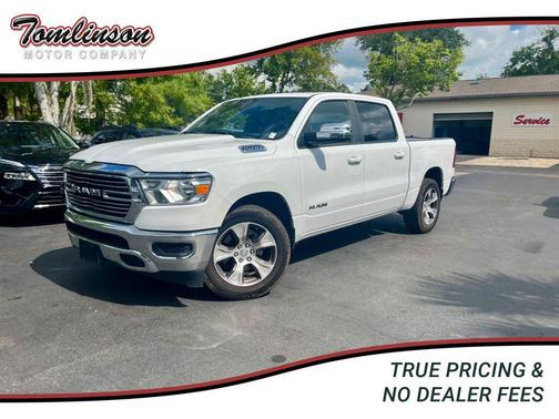 Bright White Clearcoat 2024 RAM 1500 Laramie