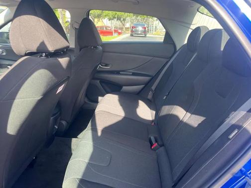 Intense Blue 2025 Hyundai ELANTRA SE