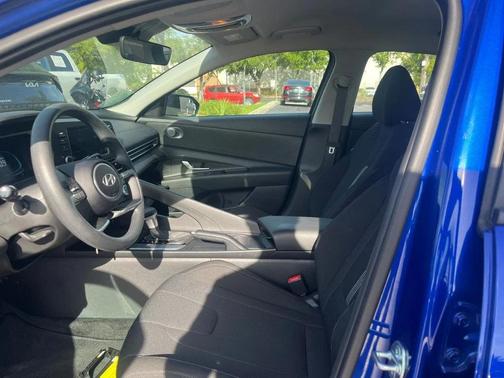 Intense Blue 2025 Hyundai ELANTRA SE