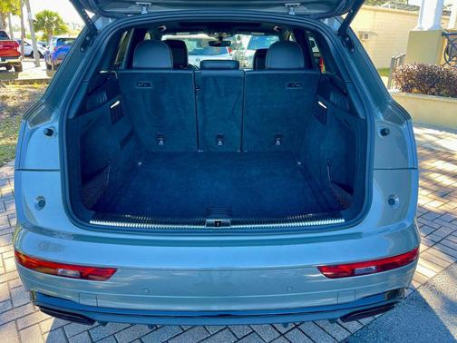 2025 Audi Q5 S LINE PREMIUM