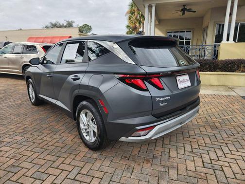 2025 Hyundai TUCSON SE