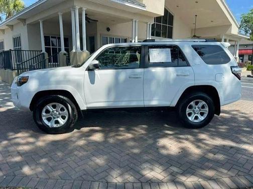 2024 Toyota 4Runner SR5