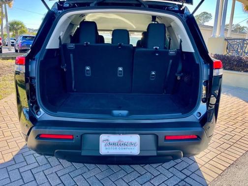 2025 Nissan Pathfinder S