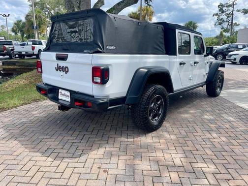 Bright White Clearcoat 2023 Jeep Gladiator Rubicon