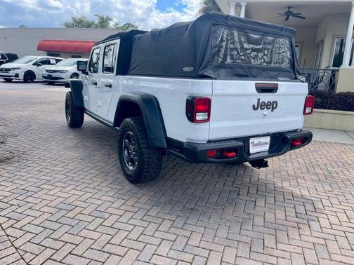Bright White Clearcoat 2023 Jeep Gladiator Rubicon