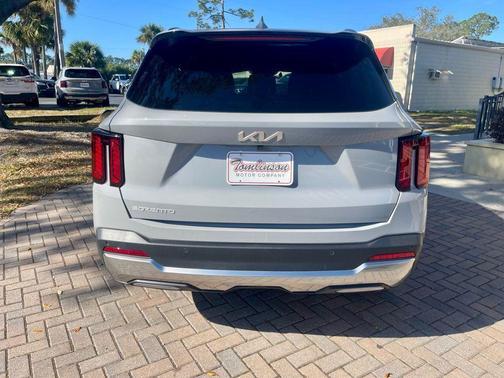 Wolf Gray 2025 Kia Sorento S