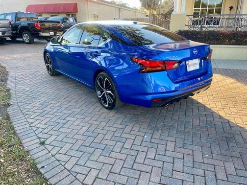 2025 Nissan Altima SR