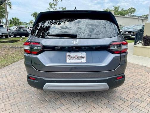 2025 Honda Pilot EX-L WITH THIRD ROW!!!