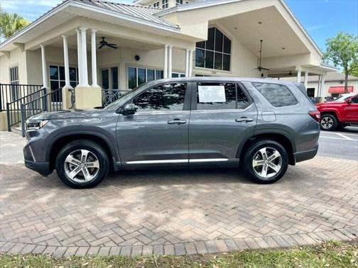 2025 Honda Pilot EX-L WITH THIRD ROW!!!