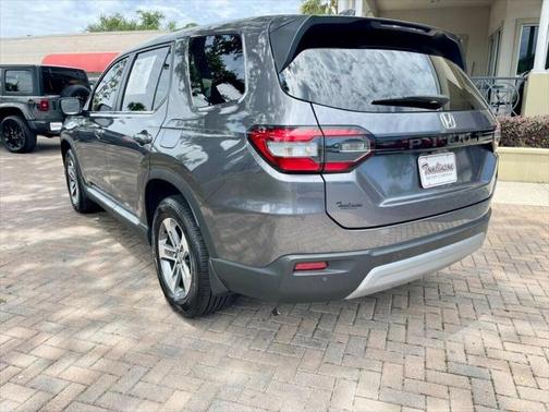 2025 Honda Pilot EX-L WITH THIRD ROW!!!