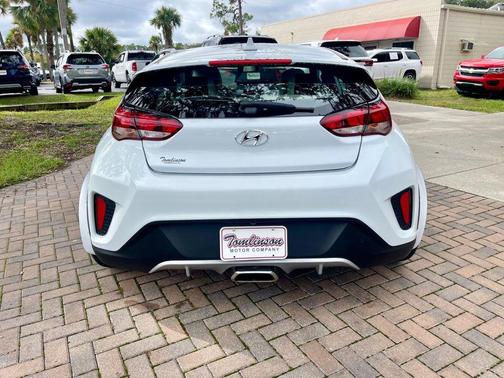 2020 Hyundai Veloster 2