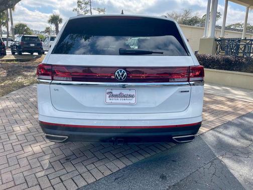 2025 Volkswagen Atlas 2.0T SE w/Technology