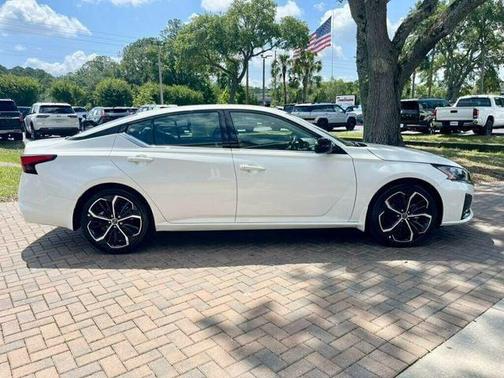 2024 Nissan Altima 2.5 SR Sedan