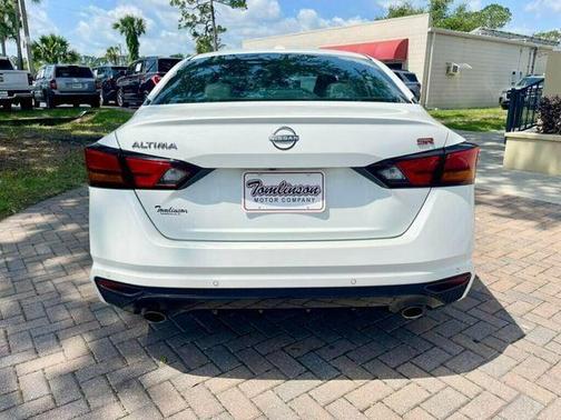 2024 Nissan Altima 2.5 SR Sedan