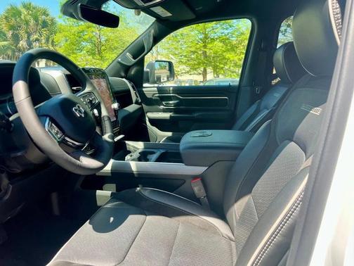 Bright White Clearcoat 2026 RAM 1500 Laramie