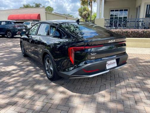 2025 Kia K4 LXS FWD
