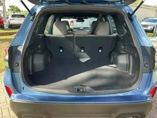 2025 Subaru Forester Base