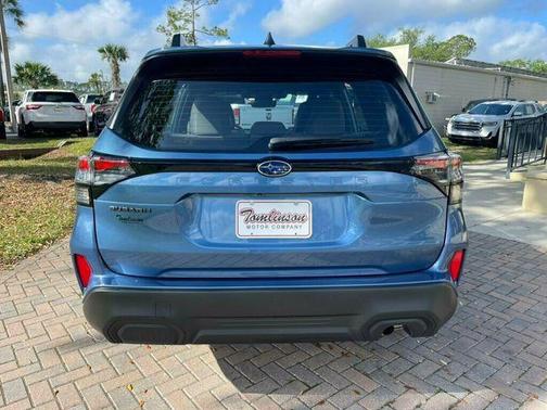 2025 Subaru Forester Base